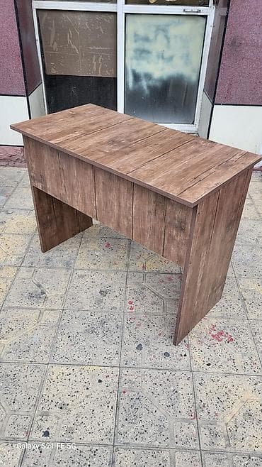 kompüter masa: Dördbucaq masa, Stulsuz, Polkasız, Siyirməsiz, Türkiyə, Sadə laminat — 5