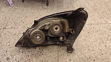 2107 fara: Sol, Yaxın və uzaq vuran işıqlar Lexus, Orijinal — 2