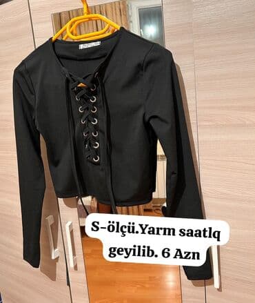 Köynək və bluzalar: :
- S ölçü
- Yarım saatlıq geyilib
- Qiymət: 6 AZN — 1