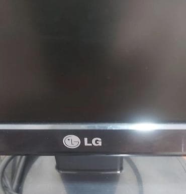 komputer desti: LG Flatron W1943S monitor - Ekran diaqonalı: təxminən 18.5–19" - — 2