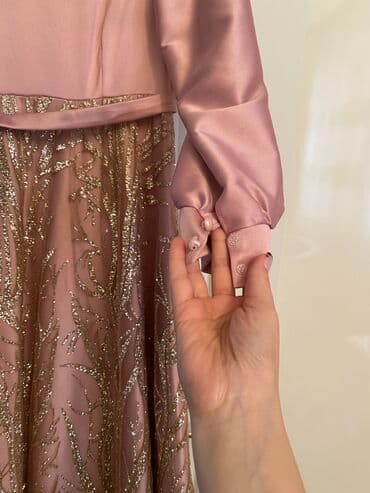 Ziyafət donu, Maksi, M