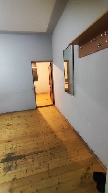 kiraye ev nermanovda: Hər şəraitli. komsamol dairəsində piyada keçidin yanında. 2 otaqlı ev — 1