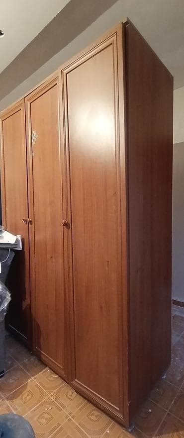 dolab 2ci əl: İşlənmiş, 3 qapılı, Qəhvəyi, Açılan, Düz dolab — 3