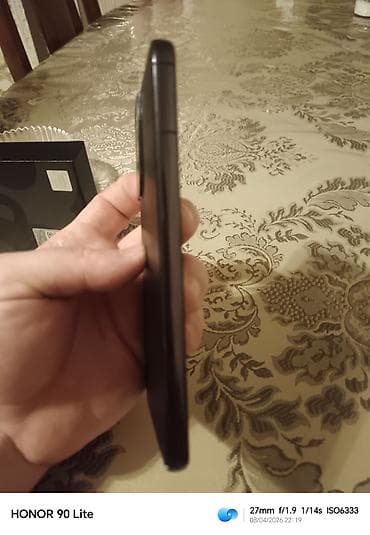 htc one: Samsung Galaxy S22, цвет - Черный, Беспроводная зарядка — 2