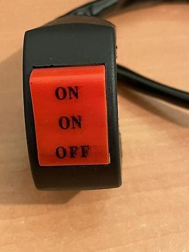 Düymələr: Mototsiklet/skuterlər üçün sükan üzərinə quraşdırılan iki rejimli — 1