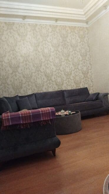 əcəmidə 3 otaqlı evlər: 20 ci sahə dairəsində 3 otaqlı mənzil satılır yola yaxın və çox rahat — 2