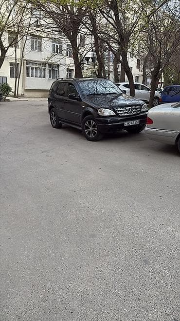 mersedes maşin: Mercedes-Benz M-Class: 3.2 l | Ofrouder/SUV — 4