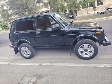 bekalator satisi: LADA Niva 3 qapılı SUV - Kuzov: qara rəng, 3 qapılı, qısa baza - Tam — 3