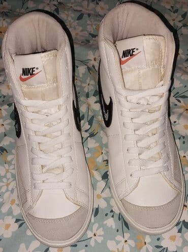 Ölçü: 39, rəng - Ağ, İşlənmiş