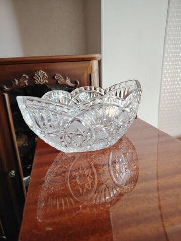 meyve qabı: Хрустальная ладья. Югославия — 1