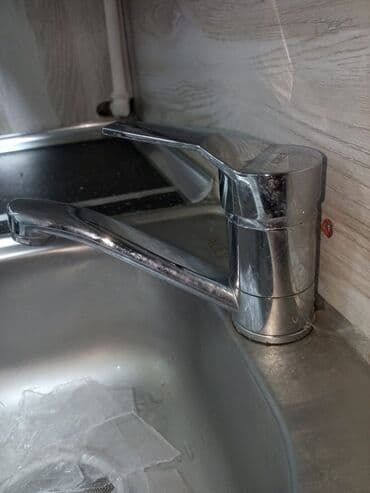 20 ci sahe kiraye evler 2025: Kamunal daxil ✅ Şəhərin mərkəzi ✅ Qış parkı ✅ Köhnə tikili 4mərtəbəli — 3