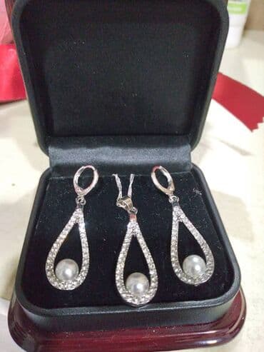 1 qram gümüşün qiyməti 2021: Dəstə daxildir: Boyunbağı, Kulon, Sırğa, Gümüş, 925 Əyar — 1