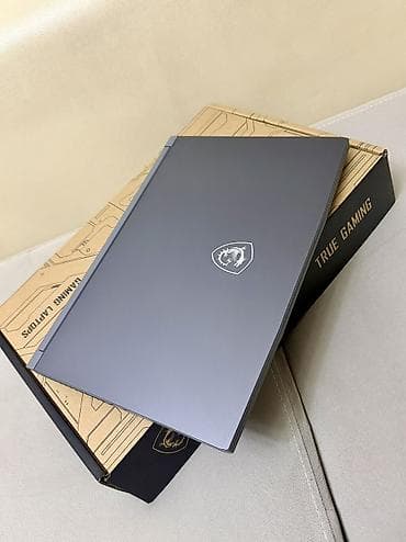 Masaüstü kompüterlər və iş stansiyaları: Keçən il 3000 AZNə alınıb rəsmi dükandan. İdeal vəziyyətdə. Az — 7