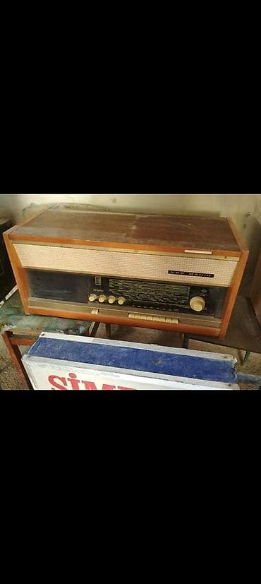magnitafon pioner: VEF Radio – vintage radiola və pikap kombinasiyası - Korpus: taxta — 3