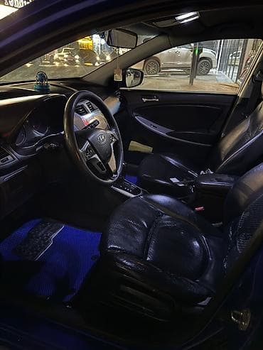 kia optima 2014: Hyundai Accent (hatchback) – mavi rəng - Kuzov: 5 qapılı hatchback - — 6