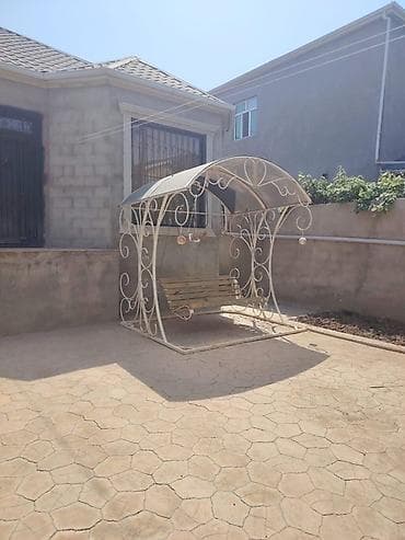 hovsanda heyet evler: Həyət evi – 1 mərtəbəli, həyəti tametlə döşənmiş, darvazadan — 1