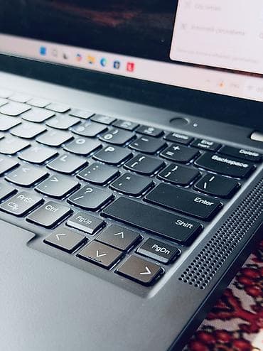 Lenovo: İşlənmiş Lenovo ThinkPad, 13.3 ", Intel Core i5, 512 GB, Ünvandan götürmə, Rayonlara çatdırılma, Ödənişli çatdırılma — 6
