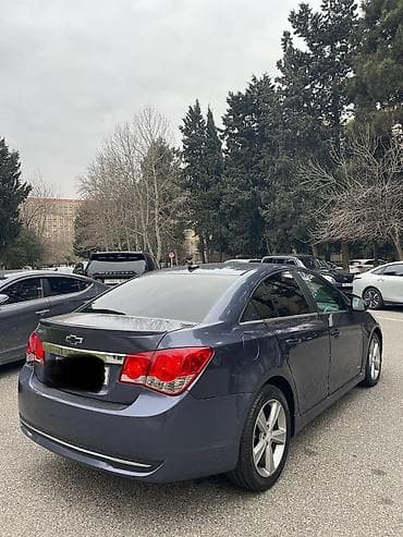 masin sat: Chevrolet Cruze: 1.4 l | 2013 il 292000 km Sedan — 5
