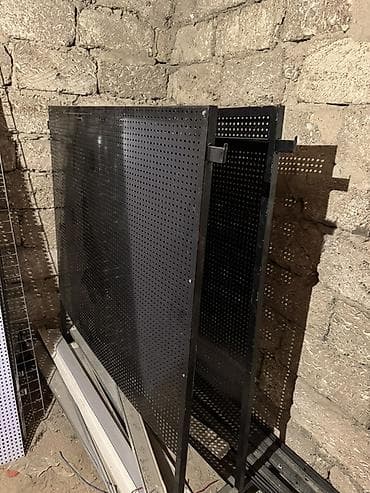 dəmir vitrin: Magaza ucun demir stent satilir 50 azn her biri — 1