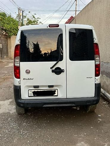 fiat albea 2008: Fiat Doblo: 1.3 l | 2011 il Mikroavtobus — 4