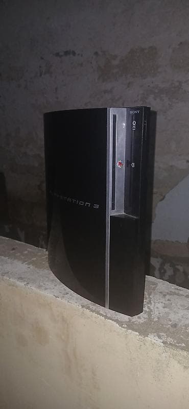 PlayStation 3 (Fat) oyun konsolu komplekti. Pultun biri originaldi lalafo.az -da PlayStation 3 (Fat) oyun konsolu komplekti. Pultun biri originaldi