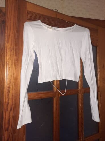 Alfa Romeo: Ağ rəngli qadın crop bluz - Model: Uzunqol, yüngül və elastik, dairəvi — 3