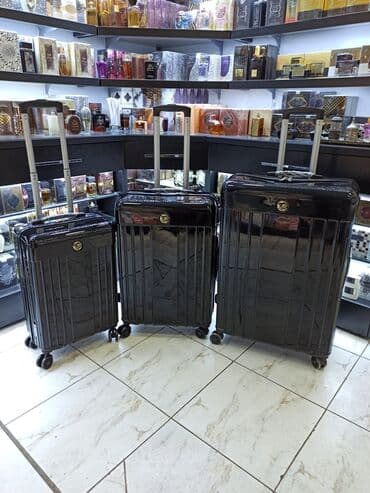 yol cantası: S-35azn. M-70azn. L-100azn Camadan satisi.Catdirilma ve temir.Magaza — 1