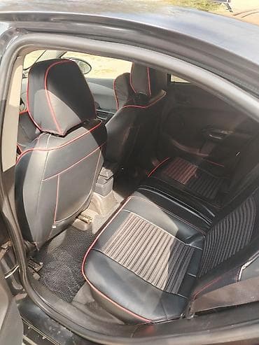 06 arxa faralari: Chevrolet Aveo sedan – qara rəng Texniki xüsusiyyətlər: - Ban: sedan — 5