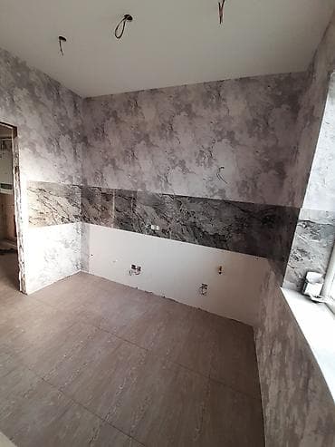 taxt doşəyi: Məhsul: Ağ daxili qapılar və dekorativ divar örtüyü (daş/mermer — 7