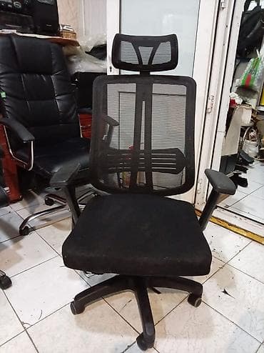 Ofis kresloları satılır. Her biri ideal veziyyetdedir.Qiymet 35 — 4
