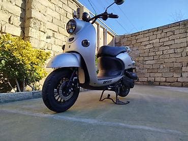 2 5 dizel mator: - POLLO, 2022 il, 7750 km — 9