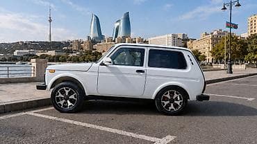 VAZ (LADA) 4x4 Niva: 1.7 l | 2013 il 140000 km Ofrouder/SUV