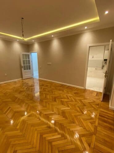 ağdaşda ucuz ev: Bakı, 3 otaqlı, Köhnə tikili, m. Nizami, 73 kv. m — 3