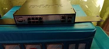 D-Link xStack DES-3200-10 idarəolunan switch - Model: DES-3200-10 — 3