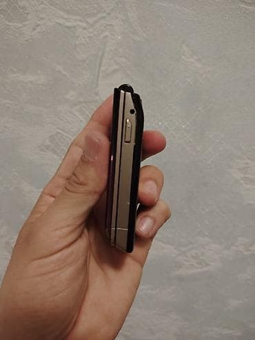 nokia telefonlarin satisi: Nokia 8000 4G, 512 GB, rəng - Qara, Düyməli — 4