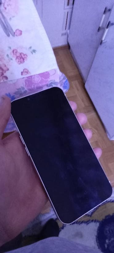 iphone aux: IPhone 13, 128 GB — 2