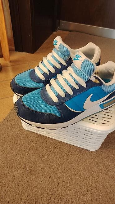 Krasofkalar və idman ayaqqabıları: Nike kişi idman ayaqqabısı – orijinaldır Xüsusiyyətlər: - Model — 3