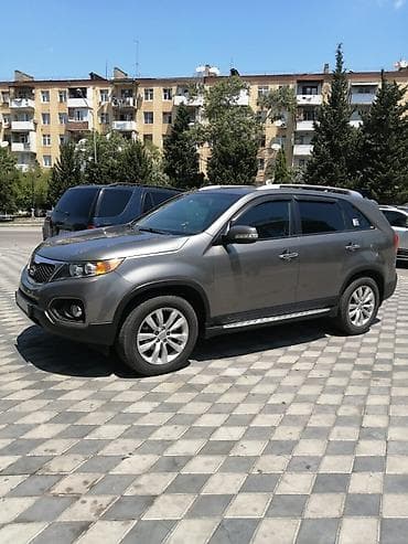 w210 diskler: Kia Sorento: 2.2 l | 2011 il Krossover — 4