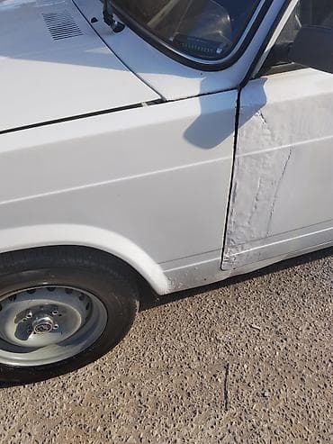 lada 2105: Maşın barterdə olunur üstünlük avtamat 190 yeskaya verilir ama digər — 5