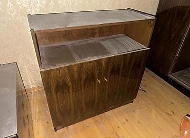 Dolablar: Ağac teksturalı, şüşə üstlü bufet/vitrin dolabı - Material: taxta — 1