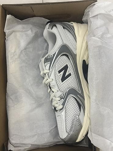 air jordan 4: New Balance 530 — 4