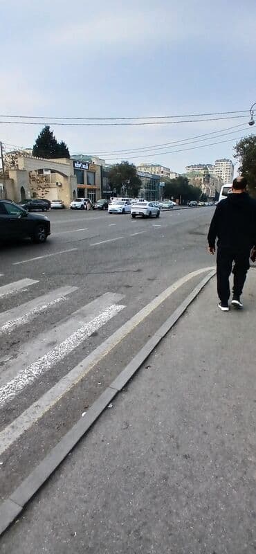 Temiz ofis icareye verilir,Xirdalanda at heykeli terefde dayanacaga — 3