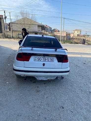 volkswagen polo v: Normal vezyetdedir satilir barterde var liboy masinla basim cixmir — 5