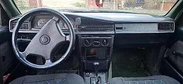 p4 disk: Mercedes-Benz 190 (W201): 2 l | 1991 il Sedan — 3
