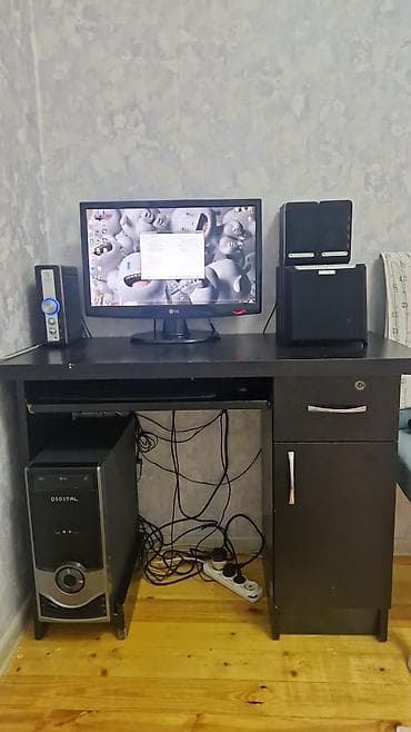 Masaüstü kompüter seti. Boyuk LG manitorlu. Cox keyfiyyetli edifier
