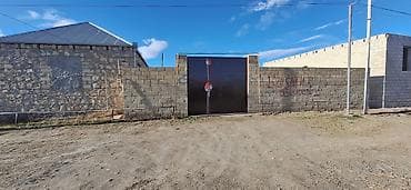 Həyət evləri və villaların satışı: Hasar daxilində həyət evi və torpaq sahəsi - Daş hasarla tam çevrili — 2