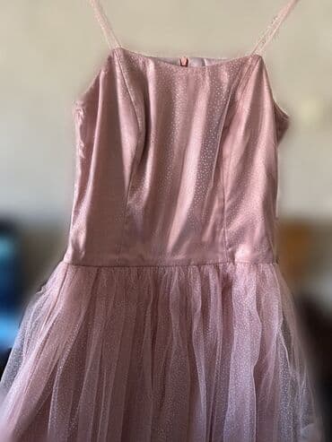 böyük bədən qadın donları: Tikilme paltar 1 defe geyinilib 40 razmeruzunlugu dizden asagi — 1