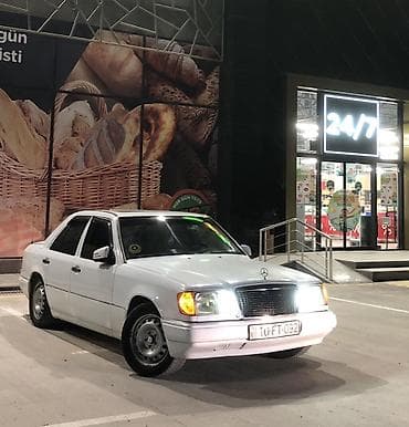 vaz yan guzguler: Mercedes-Benz E 220: 2.2 l | 1994 il Sedan — 10