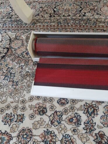 maqnit qapi toru: Zolaqlı jalüz pərdəsi - Mexanizm: zəncirli idarəetmə (ağ boncuklu — 2