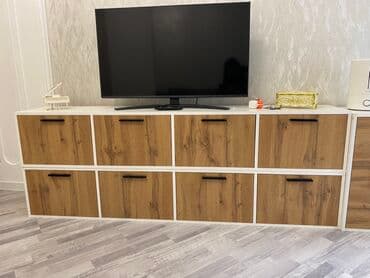 şırdan qiyməti: Düz TV altlığı, Polkalı, Laminat — 1